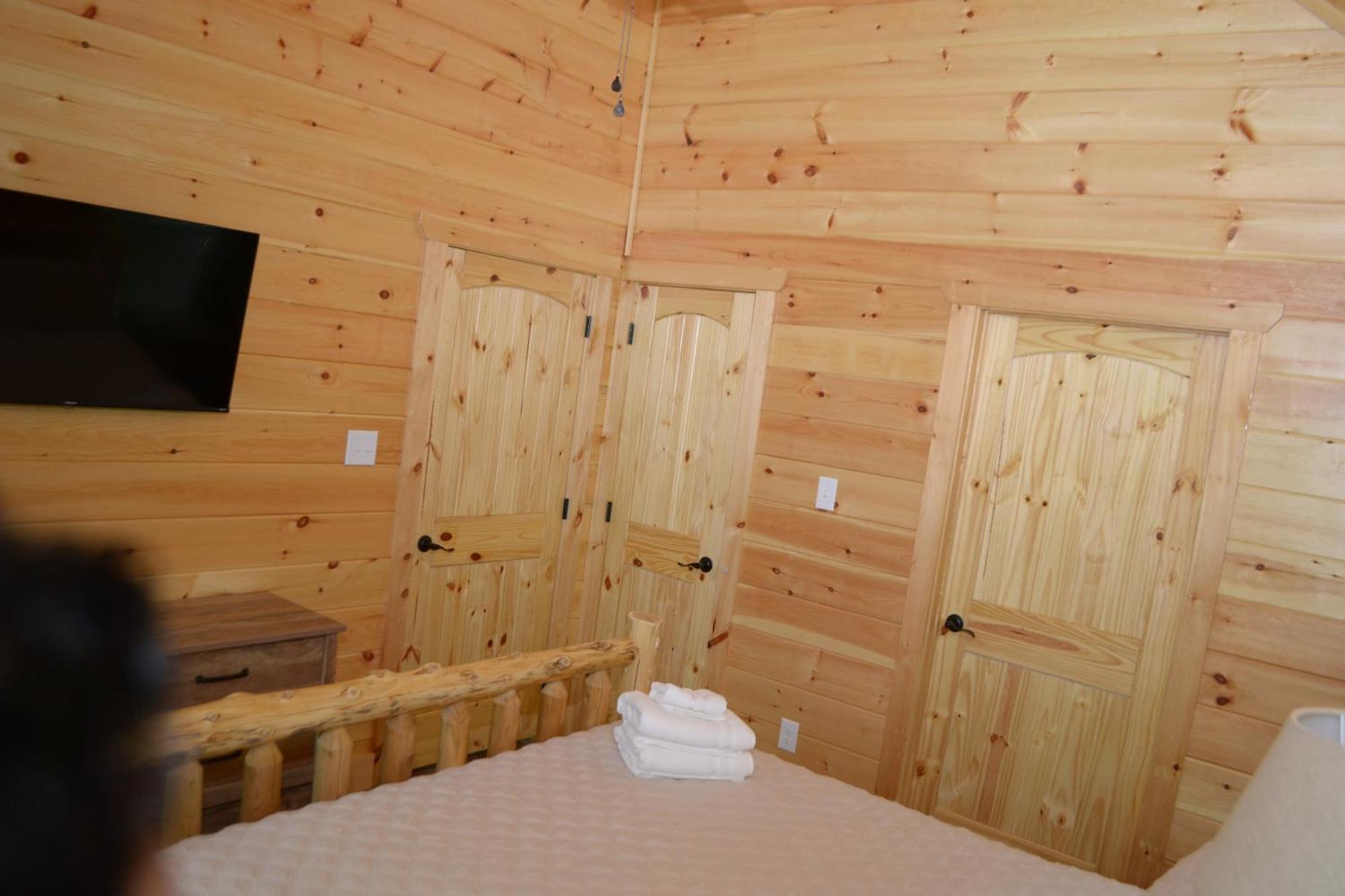 Counting Stars Luxury Cabin!